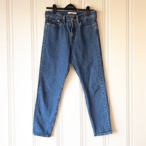 Levi's Wedge Medium Wash straight leg  Women's Jeans Size 28